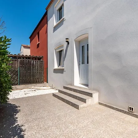 Les Lauriers By Interhome *