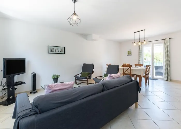 Les Lauriers By Interhome Aigues-Mortes