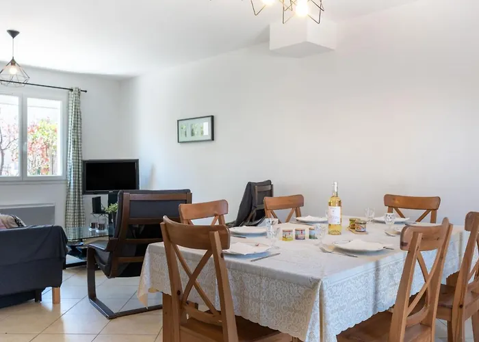Les Lauriers By Interhome